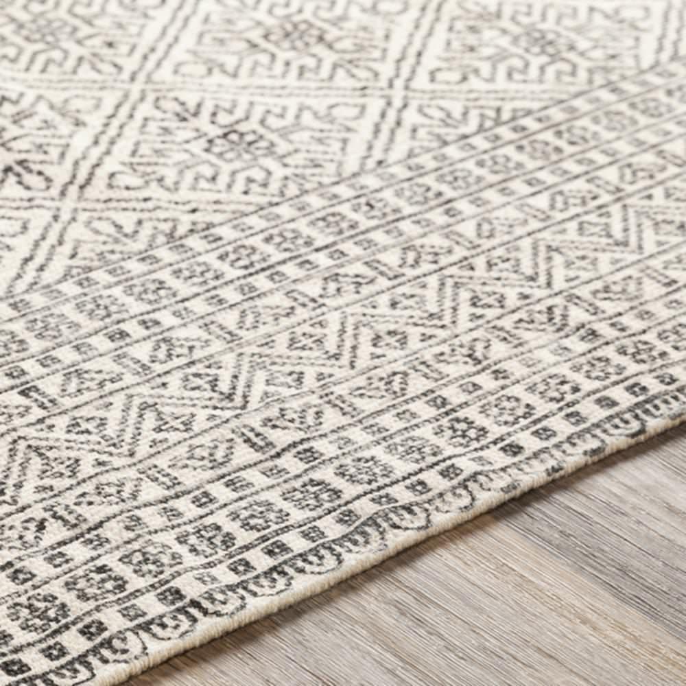 Surya 5' x 7'6" Decorative Area Rug