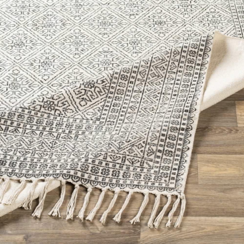 Surya 5' x 7'6" Decorative Area Rug