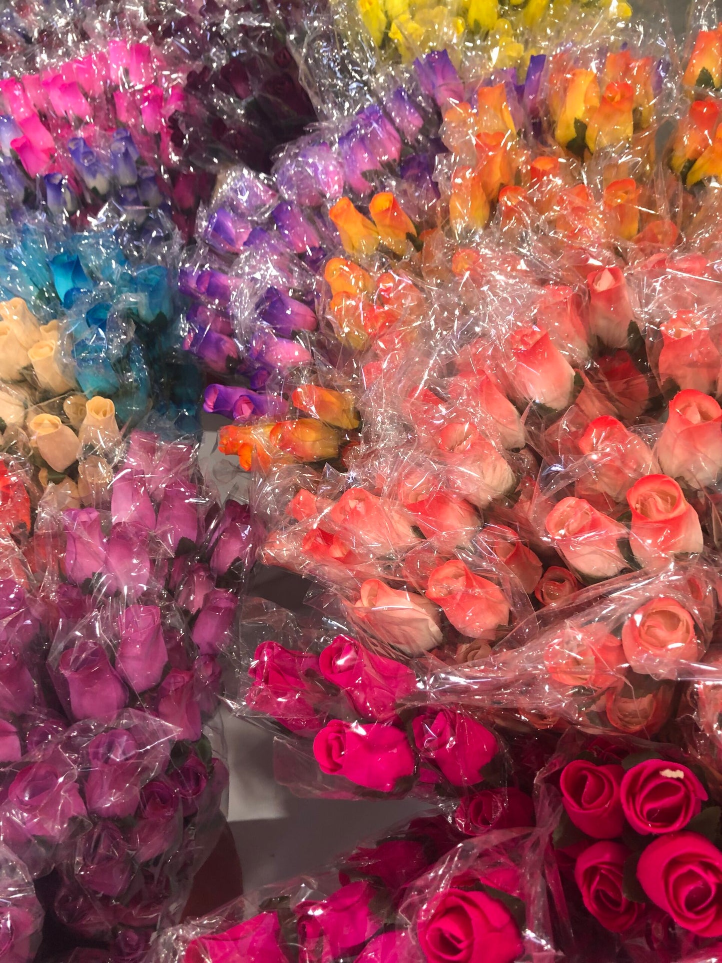 Bundle of 8 Timeless Treasures Wooden Roses