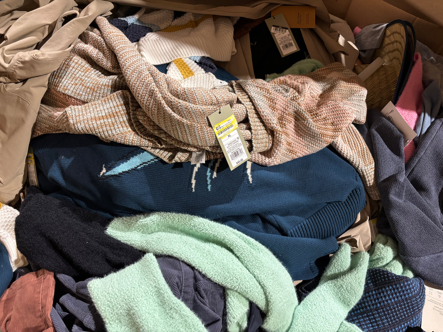 NWT Men’s Clothing Liquidation Reseller Bundle – 20 Pieces