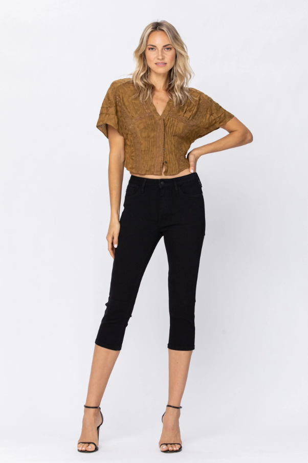 Judy Blue 88239 Mid-Rise Black Skinny Capri Jeans