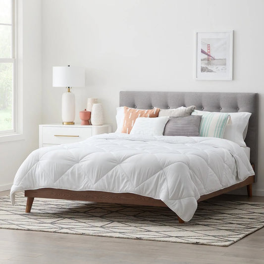 HomeStay Queen Microfiber Down Alternative Comforter