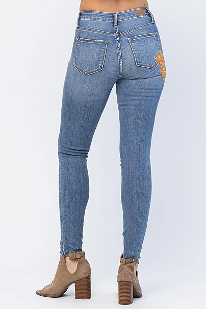 Judy Blue Mid Rise 70s Patch Stretch Fit Skinny Jeans 88507