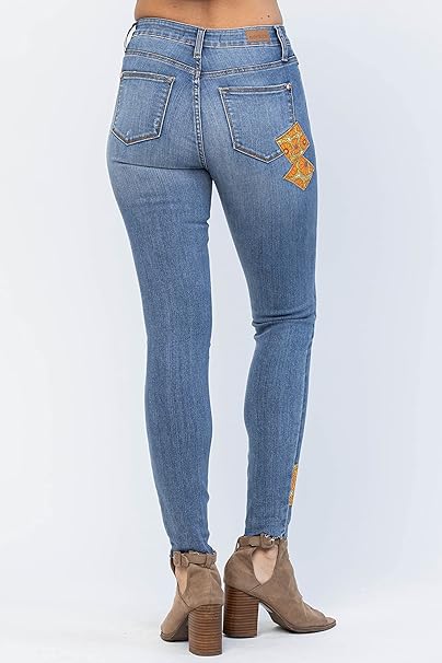 Judy Blue Mid Rise 70s Patch Stretch Fit Skinny Jeans 88507