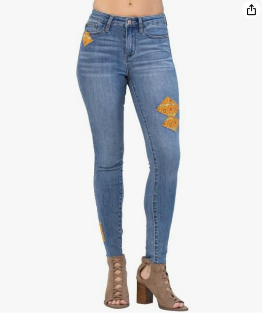 Judy Blue Mid Rise 70s Patch Stretch Fit Skinny Jeans 88507